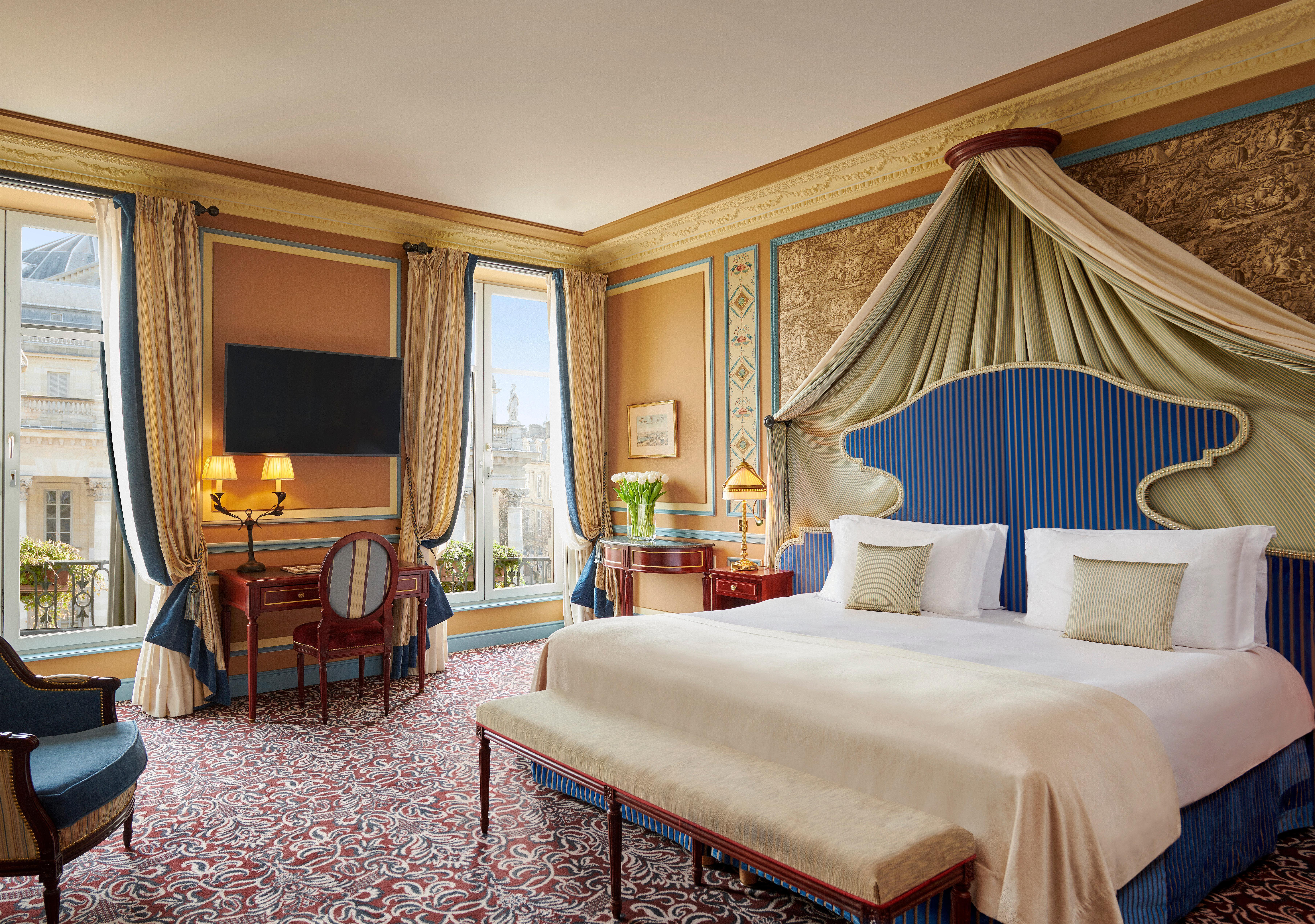 Intercontinental Bordeaux Le Grand Hotel By Ihg Ngoại thất bức ảnh A suite at the hotel