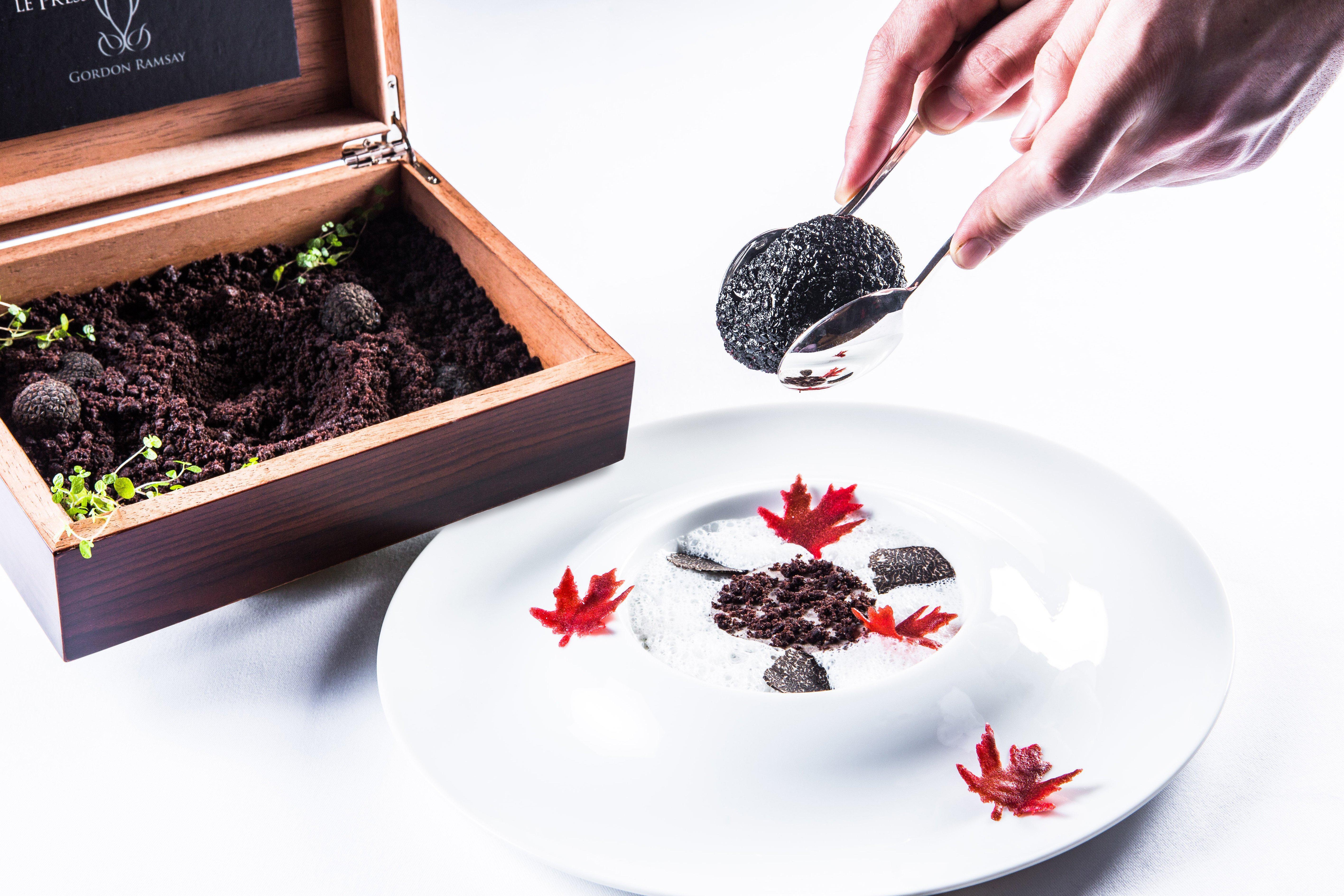 Intercontinental Bordeaux Le Grand Hotel By Ihg Ngoại thất bức ảnh A dish of black garlic