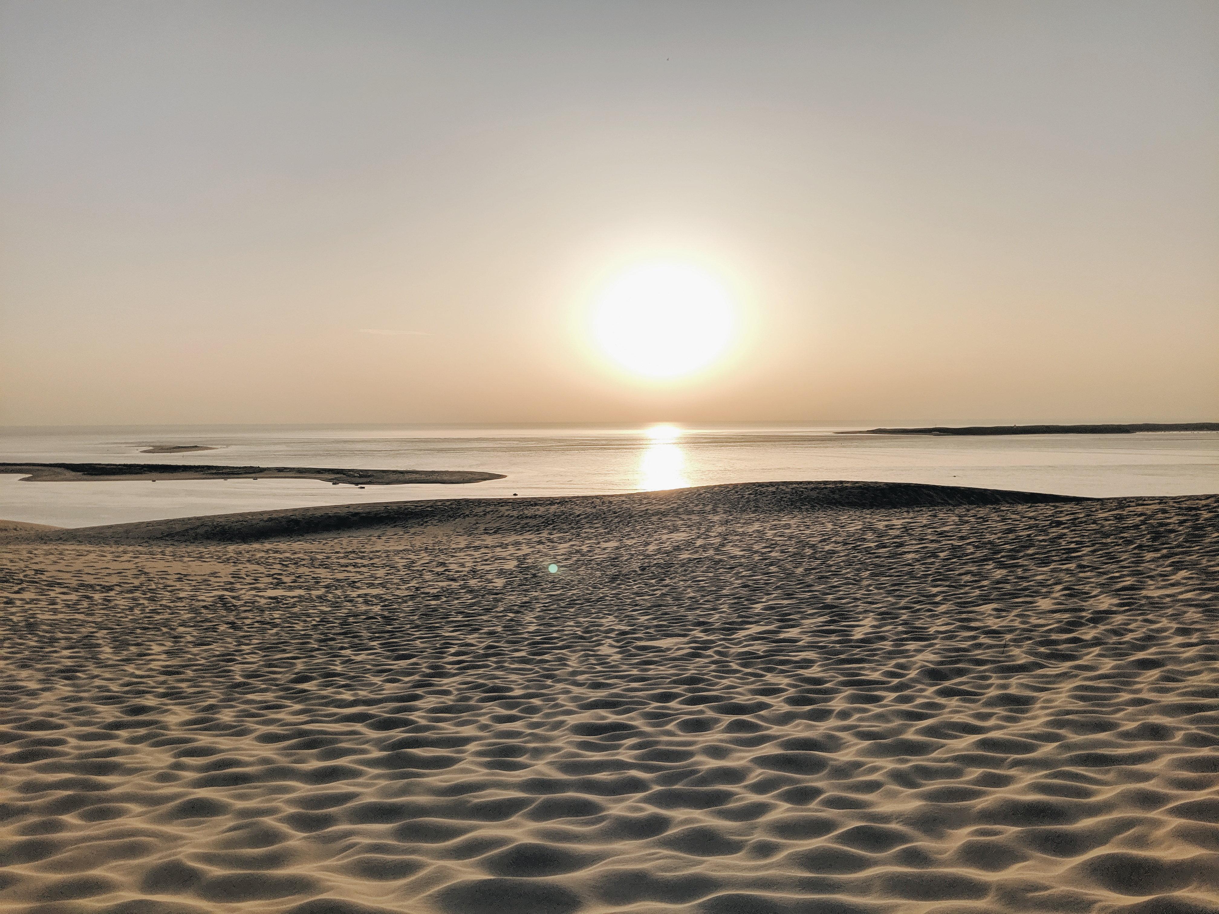 Intercontinental Bordeaux Le Grand Hotel By Ihg Ngoại thất bức ảnh Sunset at the beach