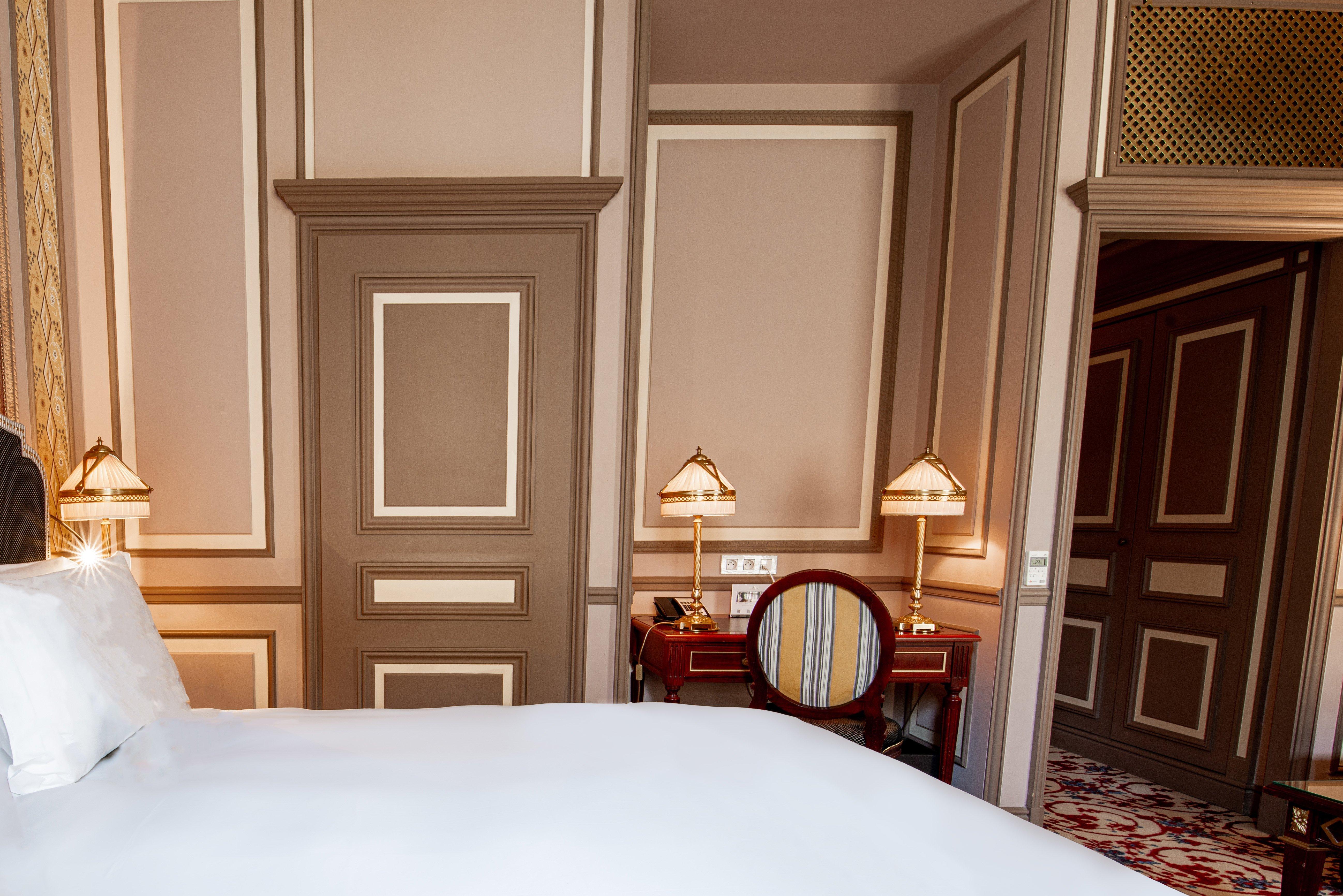 Intercontinental Bordeaux Le Grand Hotel By Ihg Ngoại thất bức ảnh A room at the hotel
