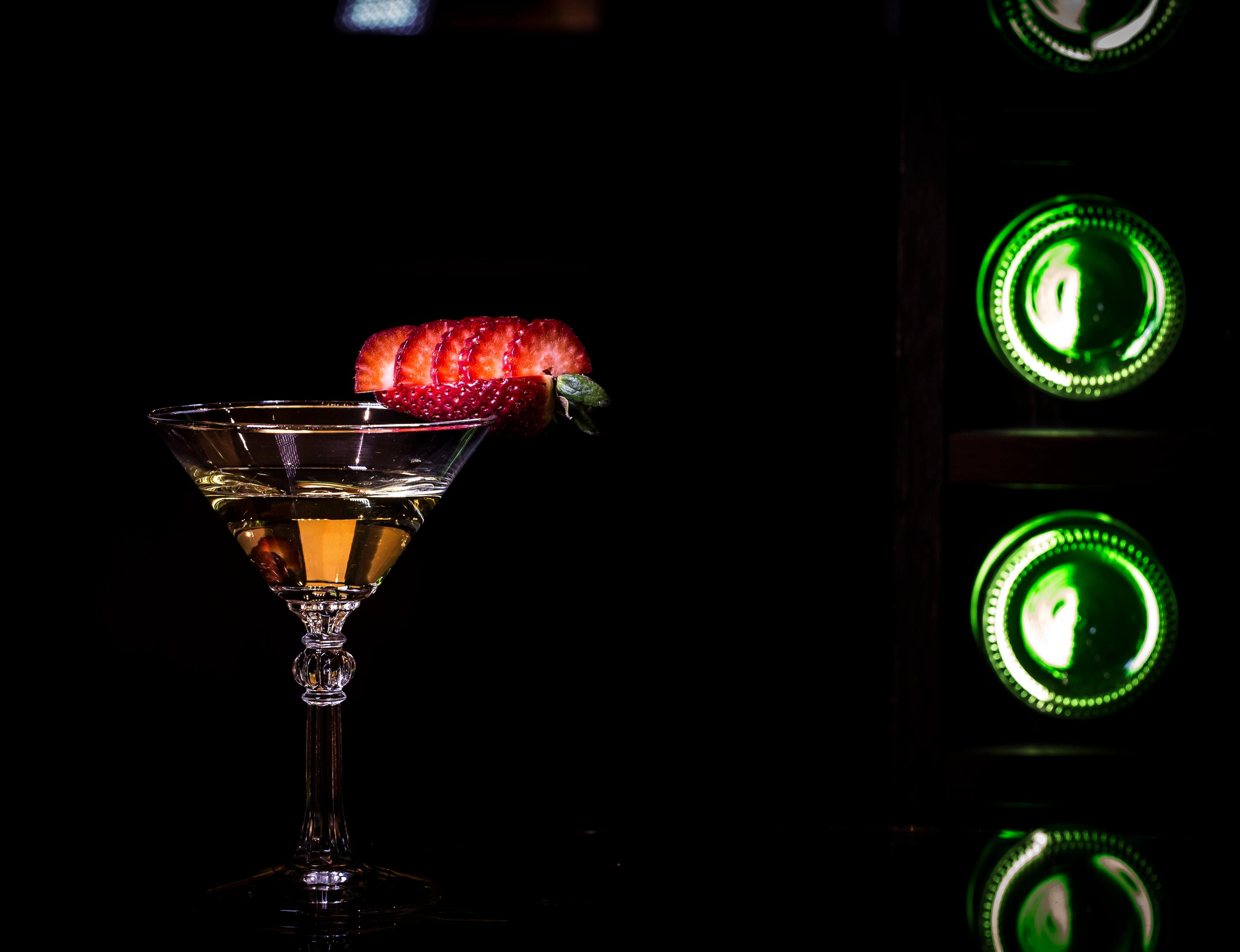 Intercontinental Bordeaux Le Grand Hotel By Ihg Ngoại thất bức ảnh A strawberry martini