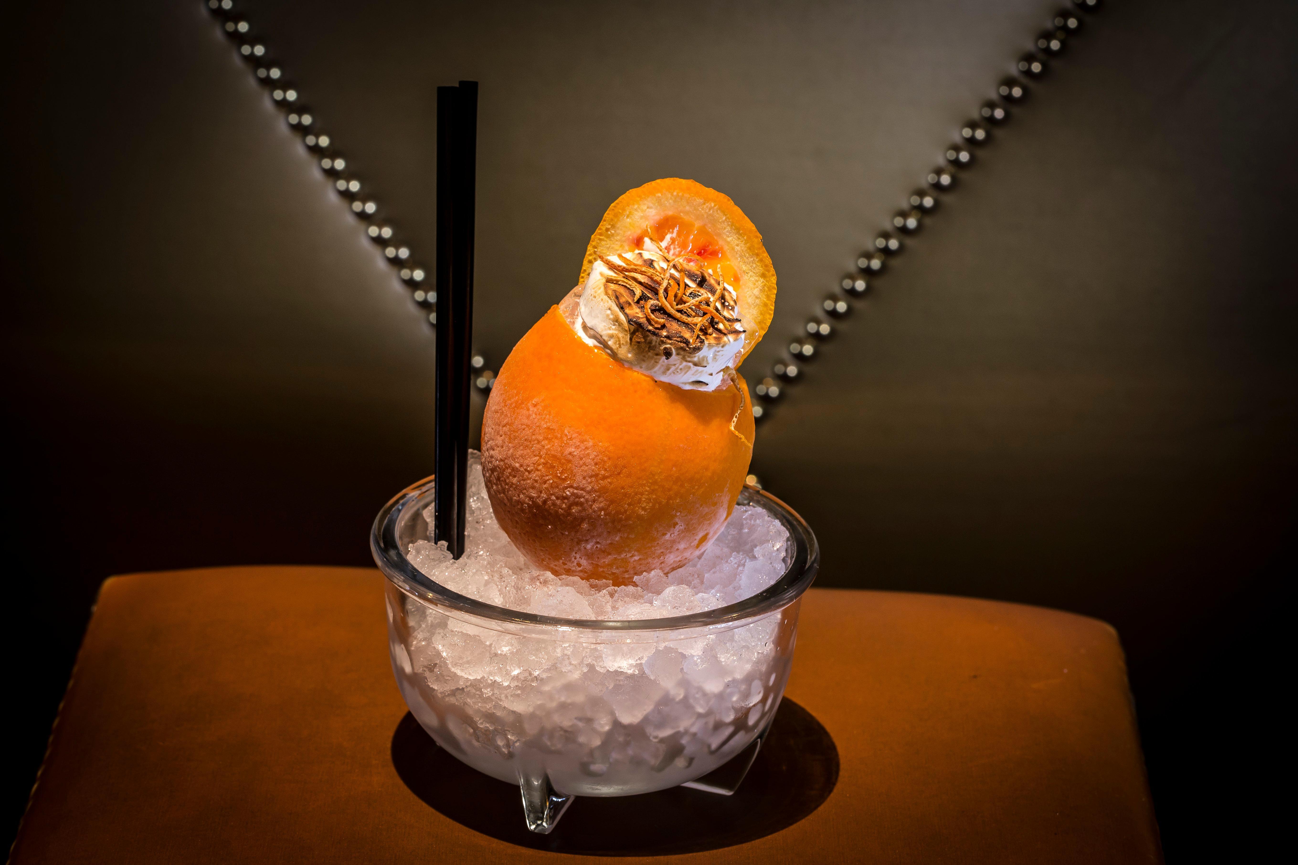 Intercontinental Bordeaux Le Grand Hotel By Ihg Ngoại thất bức ảnh A grapefruit cocktail