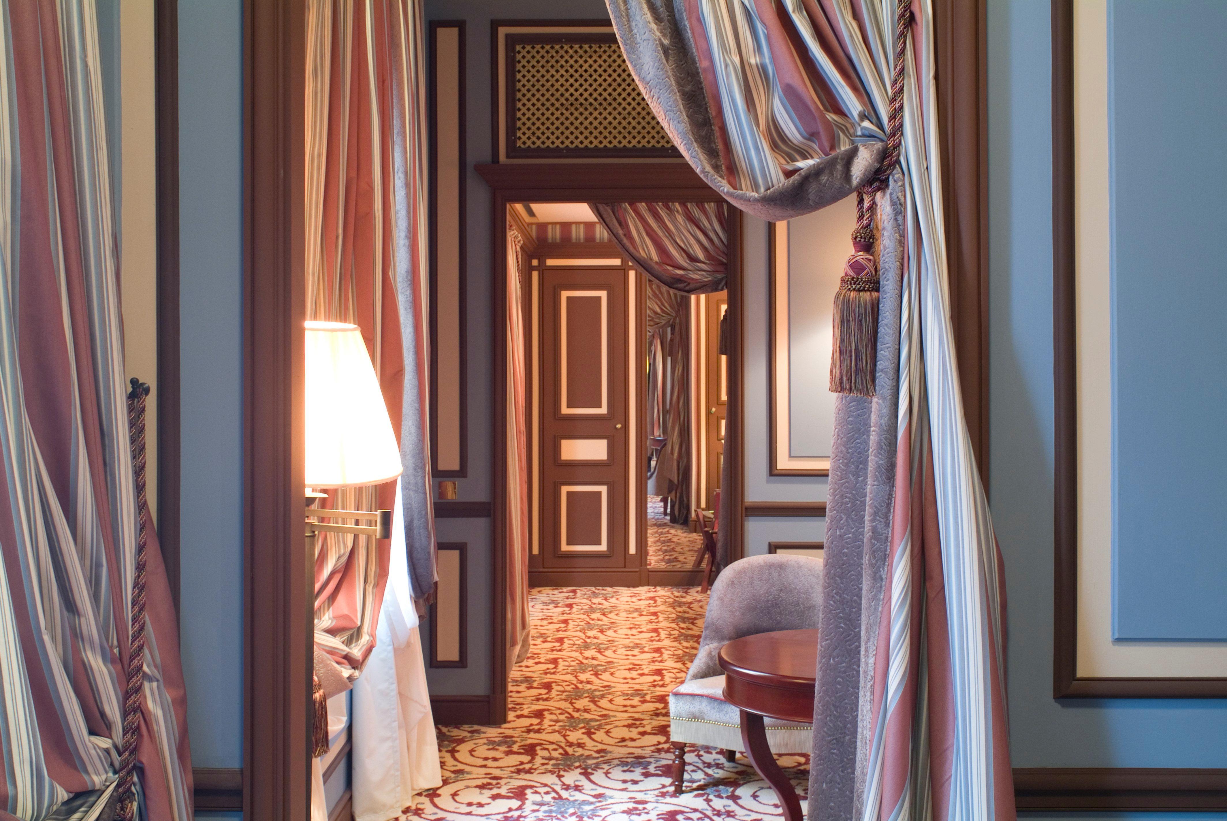 Intercontinental Bordeaux Le Grand Hotel By Ihg Ngoại thất bức ảnh A suite at the hotel