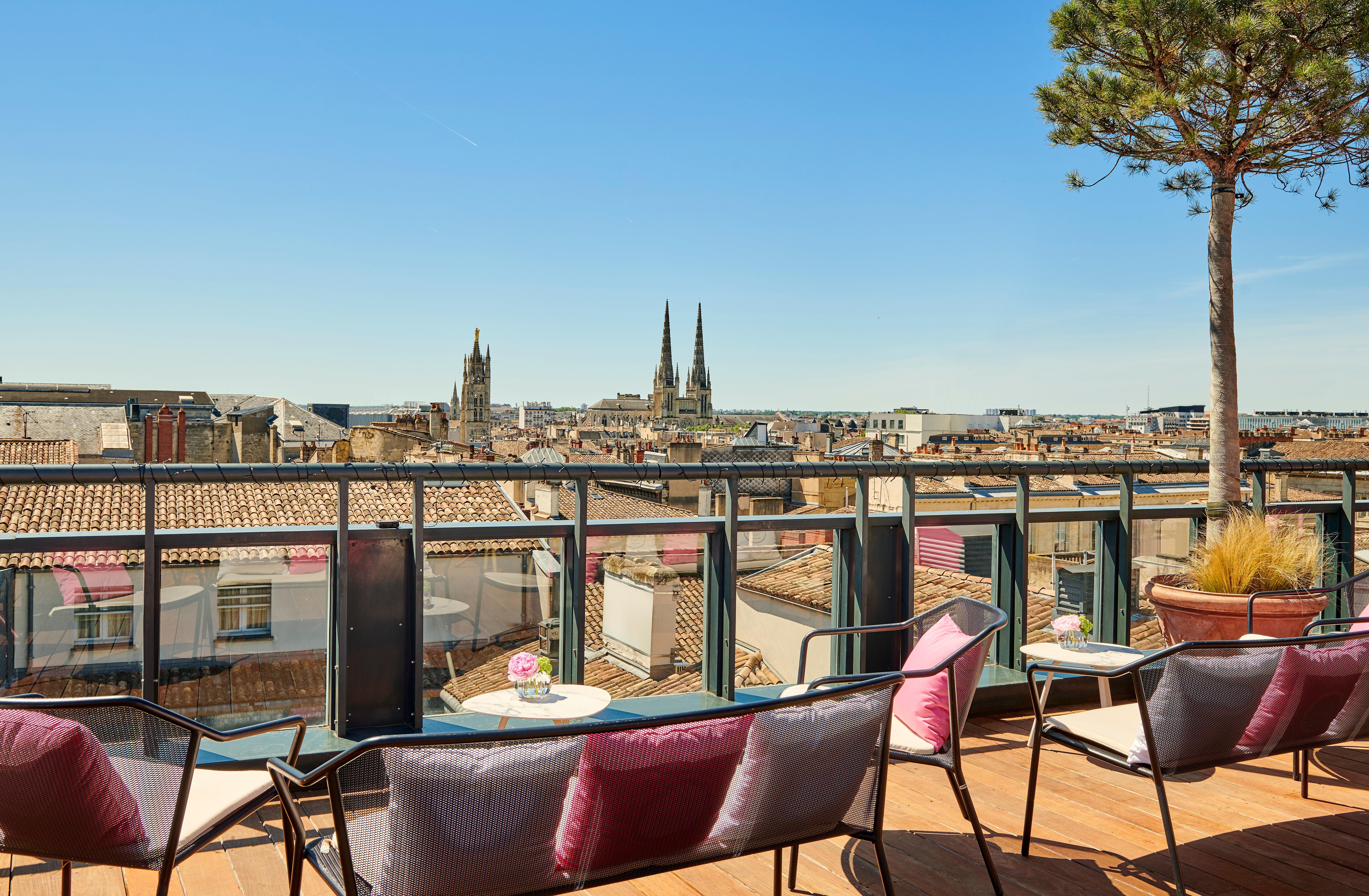 Intercontinental Bordeaux Le Grand Hotel By Ihg Ngoại thất bức ảnh View from the rooftop
